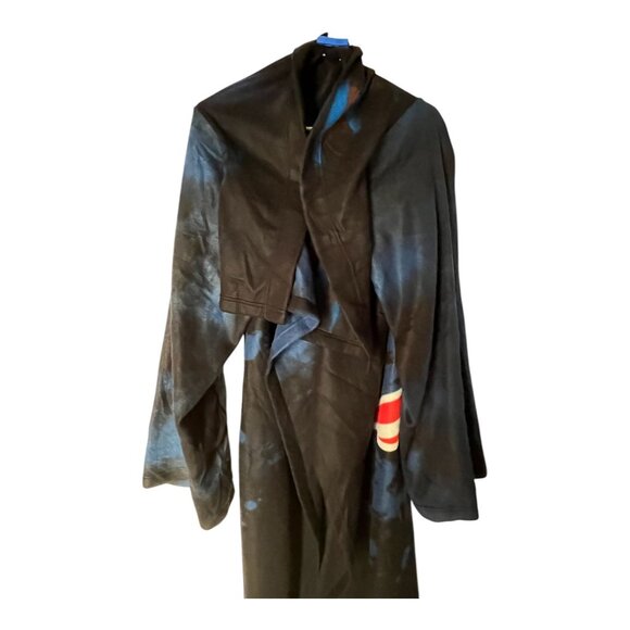 New England Patriots Wearable Blanket Robe – NFL Logo – One Size - Picture 4 of 6